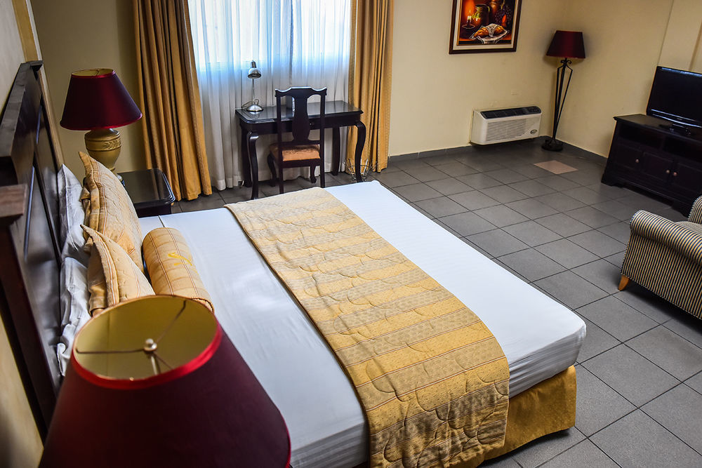 Hotel Victoria Сан Педро Сула Екстериор снимка