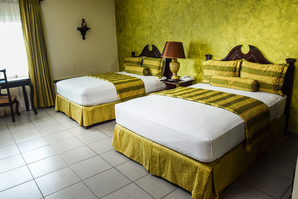 Hotel Victoria Сан Педро Сула Екстериор снимка